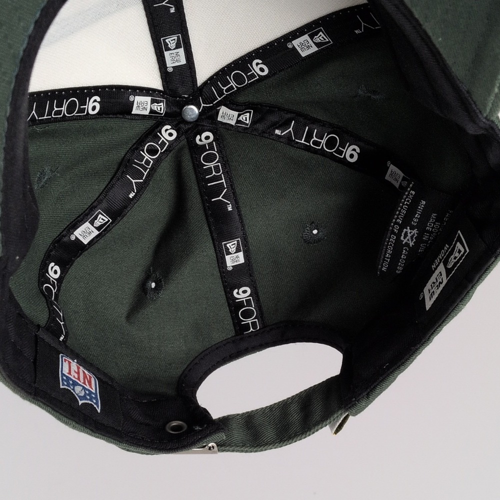 New Era Green Bay Packers Women Adjustable Cap Green/White Sequin Logo - Picture 5 of 10